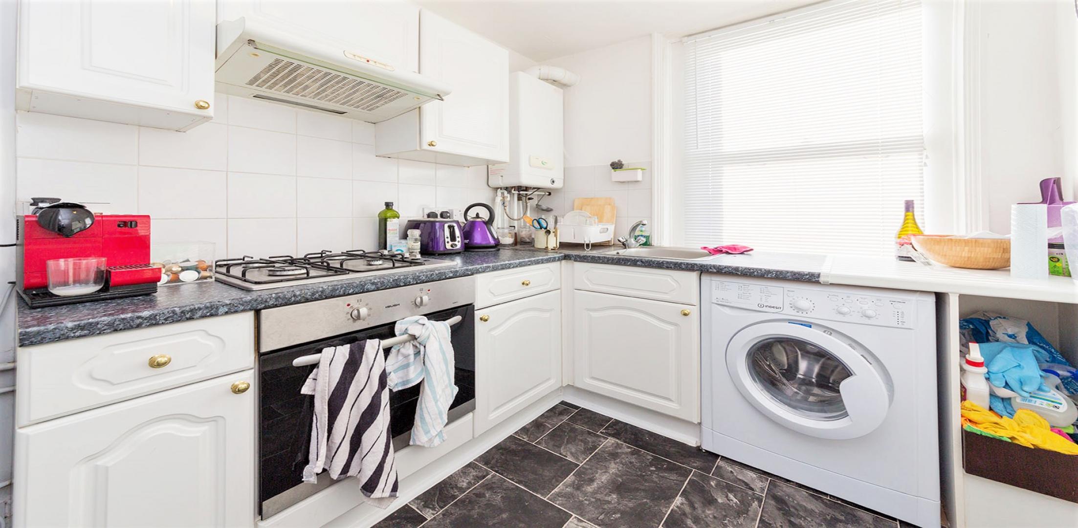 			LET, 1 Bedroom, 1 bath, 1 reception Flat			 Hemstal Road, WEST HAMPSTEAD